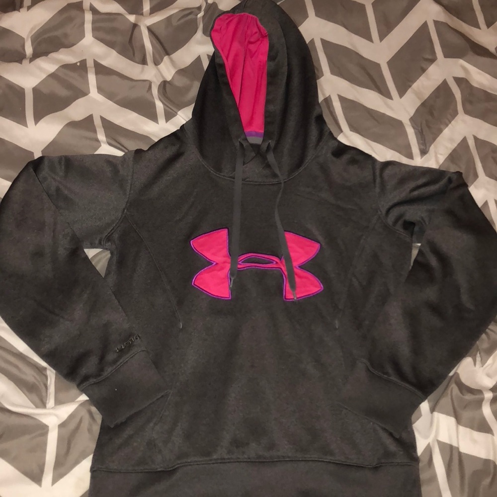 cute gray and pink underarmour hoodie!